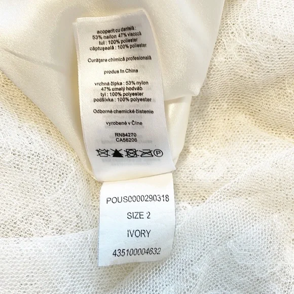 White By Vera Wang Wedding Dress Style VW351044 Size 2